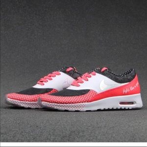 Women’s Nike air max Thea doernbecher Size 7